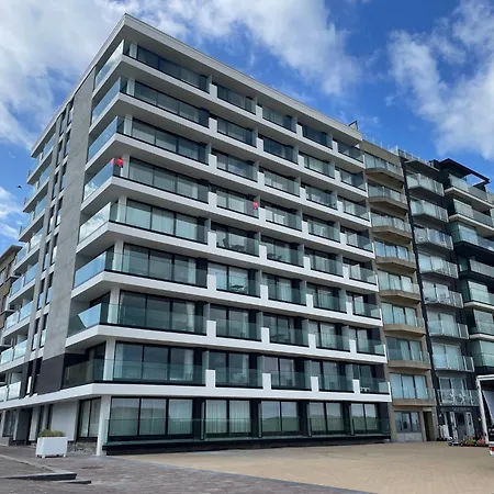 Maya 801 With Frontal Sea View * Nieuwpoort